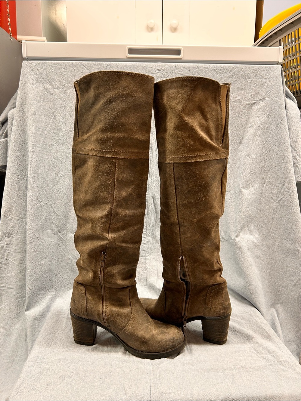 Aldo Elinna Over The Knee Suede Knee-High Boots in Grey - Picture 4 of 14